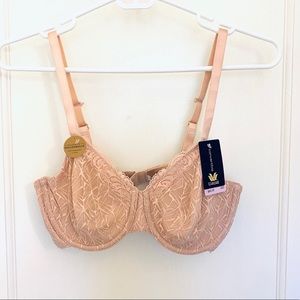 Convertible nude bra. Wacoal. NWT